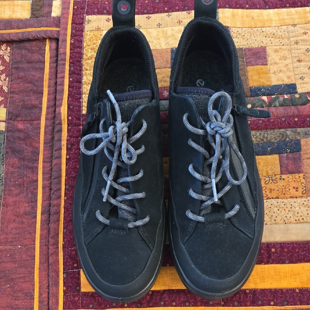 ECCO Women's Soft 7 Black Leather Gore-Tex Outdoor Shoes